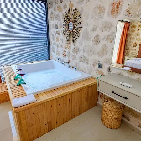 Selim - 1 Bed Honeymoon With Jacuzzi In Kalkan Vila