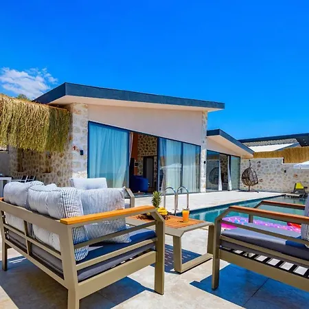 Selim - 1 Bed Honeymoon With Jacuzzi In Kalkan Vila